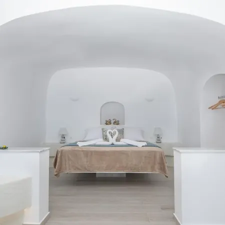 Sun Angelos - Luxury Cave 4*