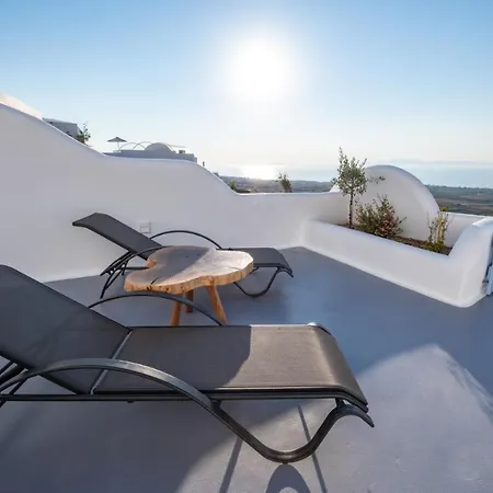 Sun Angelos - Luxury Cave Aparthotel