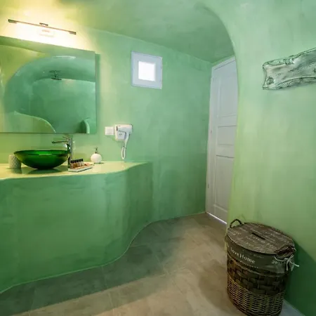 Ξενοδοχείο με διαμερίσματα Sun Angelos - Luxury Cave