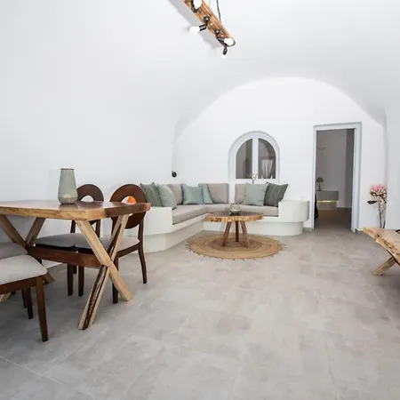 شقة فندقية Sun Angelos - Luxury Cave 4*