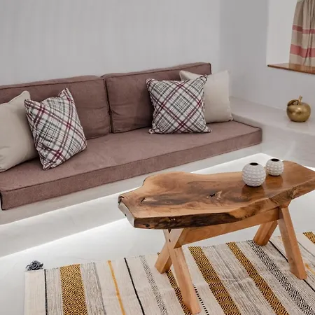 Sun Angelos - Luxury Cave Aparthotel