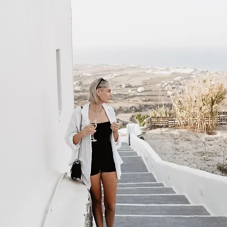 Sun Angelos - Luxury Cave أويا