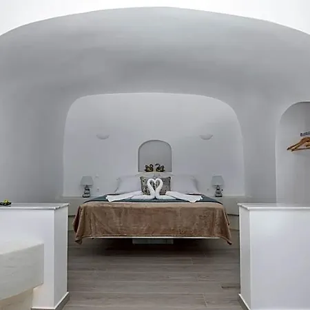 Ξενοδοχείο με διαμερίσματα Sun Angelos - Luxury Cave 4*
