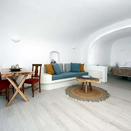 Ξενοδοχείο με διαμερίσματα Sun Angelos - Luxury Cave 4*