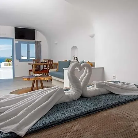 Sun Angelos - Luxury Cave Aparthotel