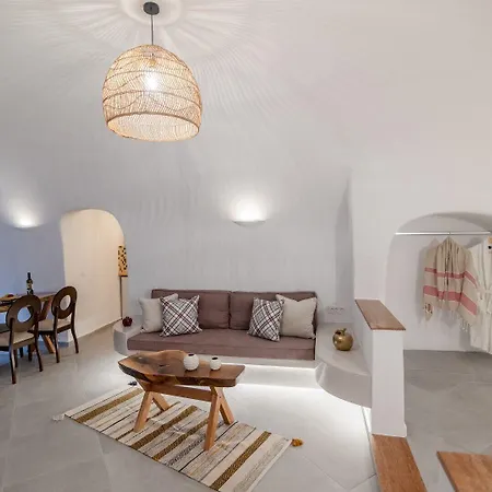 Sun Angelos - Luxury Cave أويا