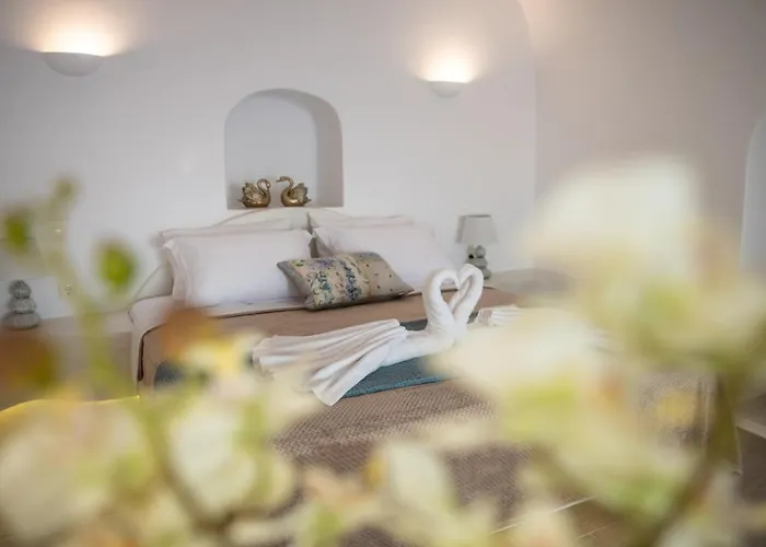 Sun Angelos - Luxury Cave Aparthotel Oia
