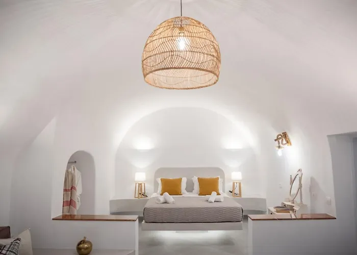 Sun Angelos - Luxury Cave Oia