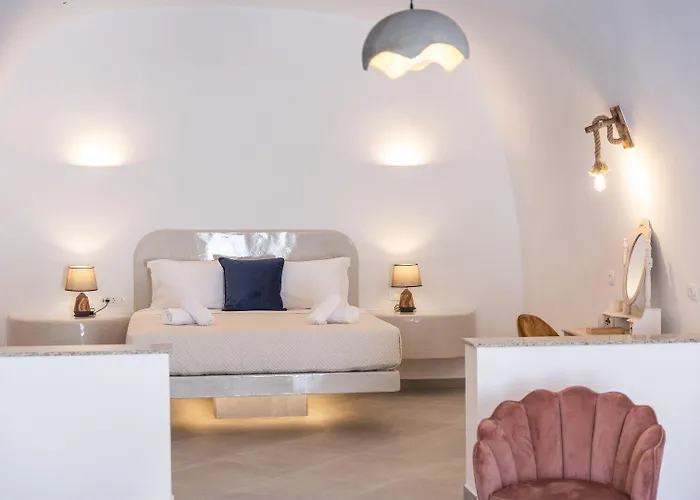 Sun Angelos - Luxury Cave Aparthotel 4*