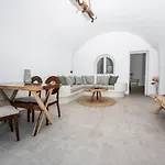 Apartmanhotel Sun Angelos - Luxury Cave 4*
